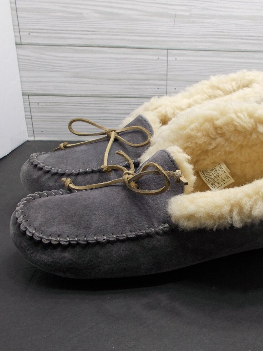 UGG Sheepskin Suede Slip On Moccasin Slippers Alena Gray 1004806 Womens Size 9